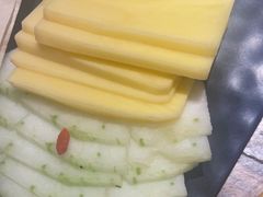 -老牌坊云南鱼豆花火锅(哈西万达店)