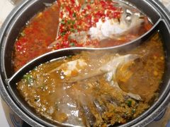 -阿瓦山寨·湘菜现炒·剁椒鱼头王(咸阳总店)