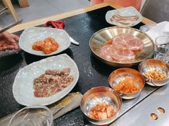-臻牛烤肉