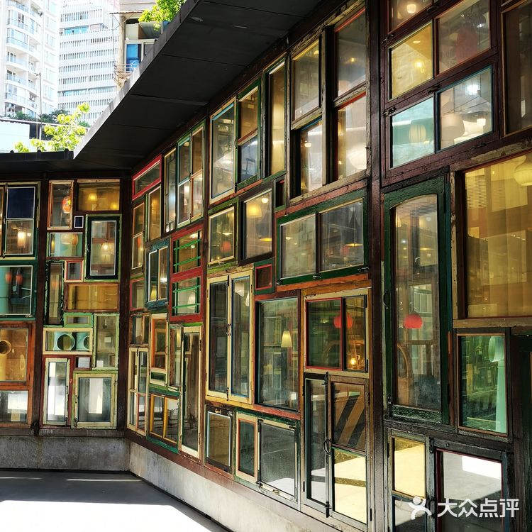 扉美术馆，隐藏在闹市中的网红艺术墙