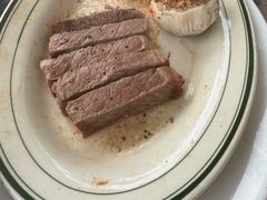 -MONICH牛排融合餐厅(和义大道购物中心店)