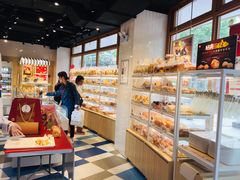 面包甜点陈列柜-85度C(生甜甜圈研究工坊·上海平凉店)