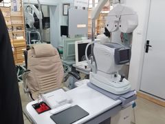 -豪门视光·星趣控·蔡司依视路眼镜代理商(中央大街店)