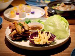 蜜糖炭烧猪颈肉配沙拉-星叶·东南亚料理(宁波万象汇店)