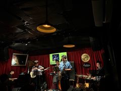 -东岸Cafe 爵士俱乐部