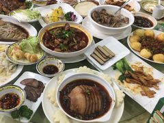 -六和聚传统烤鸭.天津菜(和平店)