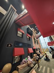 -奈尔宝·儿童乐园·亲子餐厅(华采天地店)