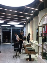 -PE SALON 