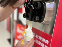-龍歌自助小火锅(市北CBD万达店)