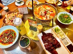 -老滇山寨•云南特色菜•地方菜•民族风情歌舞表演(金碧店)