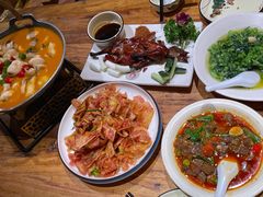 -老滇山寨•云南特色菜•地方菜•民族风情歌舞表演(金碧店)