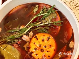 冬冷酒暖，热乎乎的一杯热红酒出锅，氛围感拉满