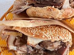 -洪峰浩老北京烧饼夹肉(角门路店)