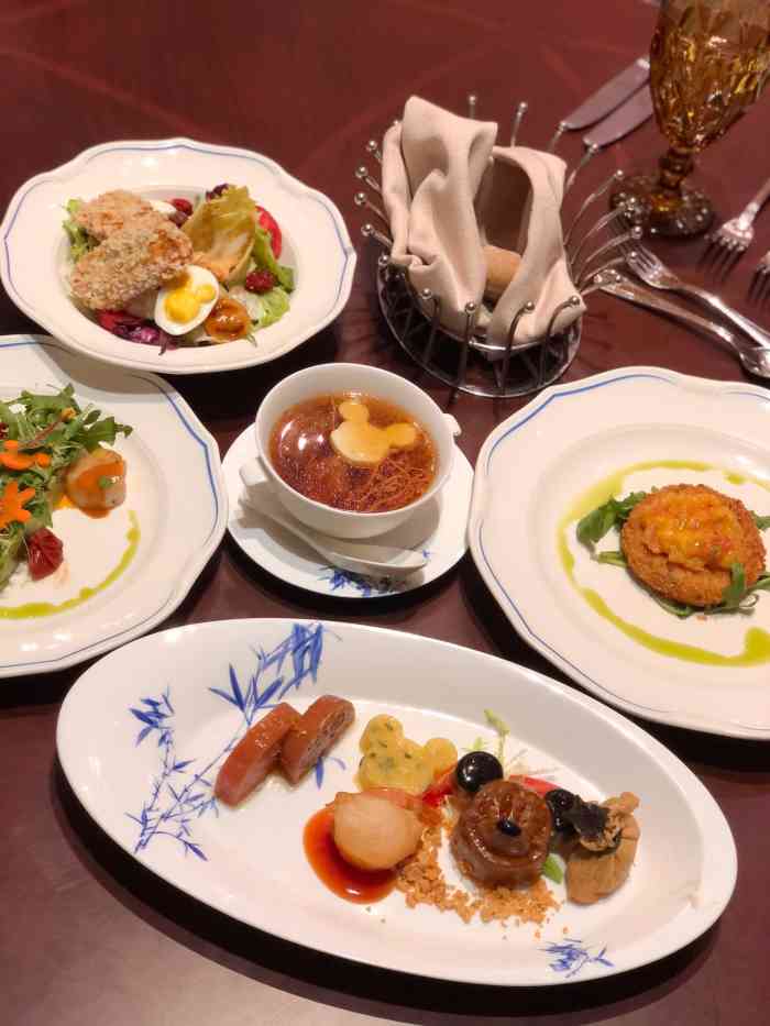 royal banquet hall 皇家宴会厅-"来这里吃当然环境是最重要的,还有