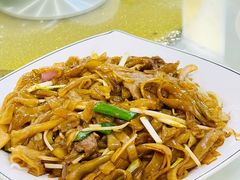 干炒牛河-惠爱餐厅