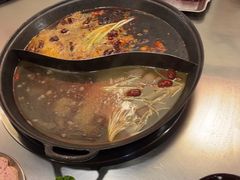-鹿鸣山草本茶香火锅(园西路店)