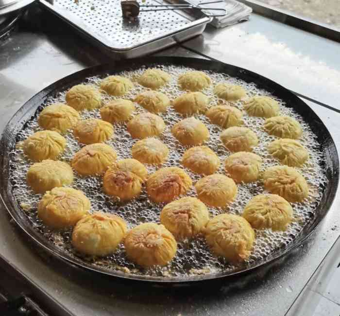 福鼎吴记煎包(长乐店)-"煎包一个三块五 便宜又好吃!很有分量.