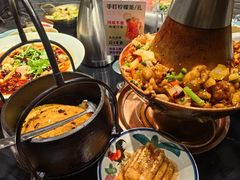 -川流不息·地道川菜·小龙虾(新松江路店)
