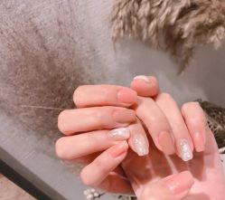 -IDO美甲美睫