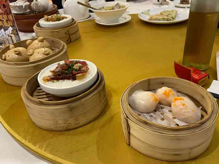 拱北医院对面以前都是在益健吃早茶这次是体检之后就近吃个早茶新海利