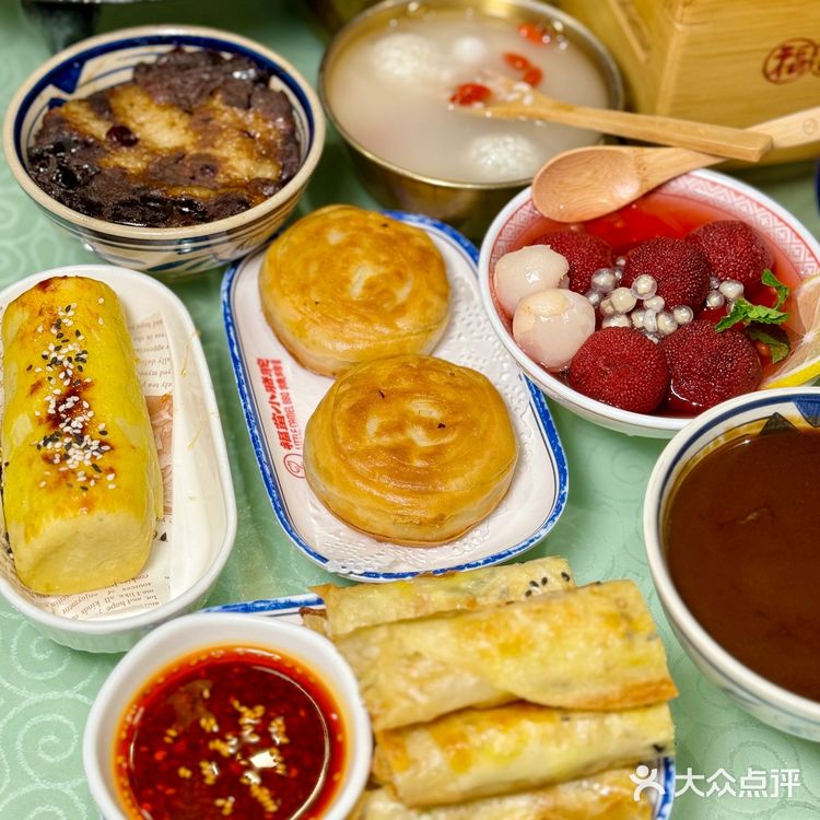 一定要带朋友来这家美食集合店，太赞了！