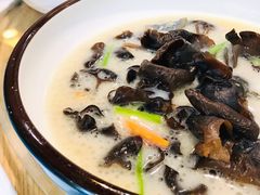 上汤浸长白山木耳-喜上喜鸡煲翅(吉大店)