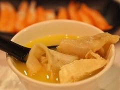 -鲜入围煮花胶鸡海鲜火锅