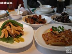 素鸭。鸭爪。蜜汁小排。招牌熏鱼-老洋房花园饭店(绍兴路店)