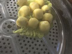 粘豆包-粘豆包柴火铁锅炖