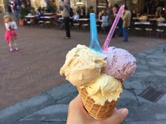 -Gelateria Dondoli