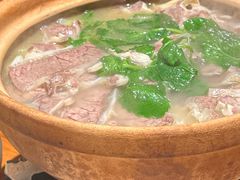 腾越牛肉锅-一坐一忘云南菜(北京skp店)