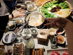 -尚尚仙·酸汤猪手·猪肚鸡火锅(华联万柳购物中心店)