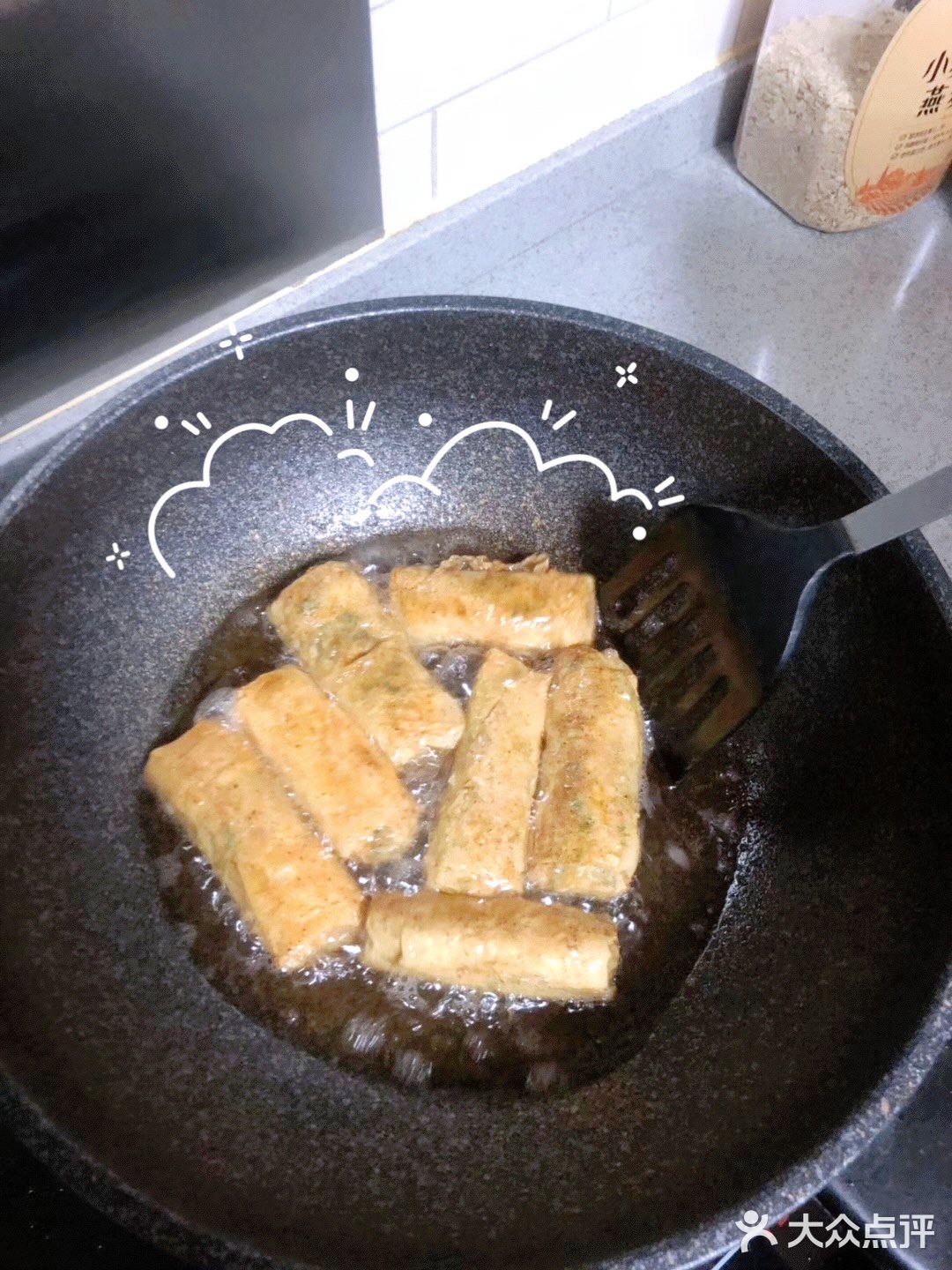 老妈做的是上海风味的豆腐衣包肉