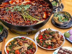 -鸿顺老铁锅美蛙鱼府(解放碑店)