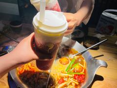 -湊湊火锅·茶憩(杭州湖滨银泰in77店)
