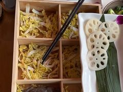 -喃喃椰·糟粕醋·椰子鸡火锅(七堡花园店)