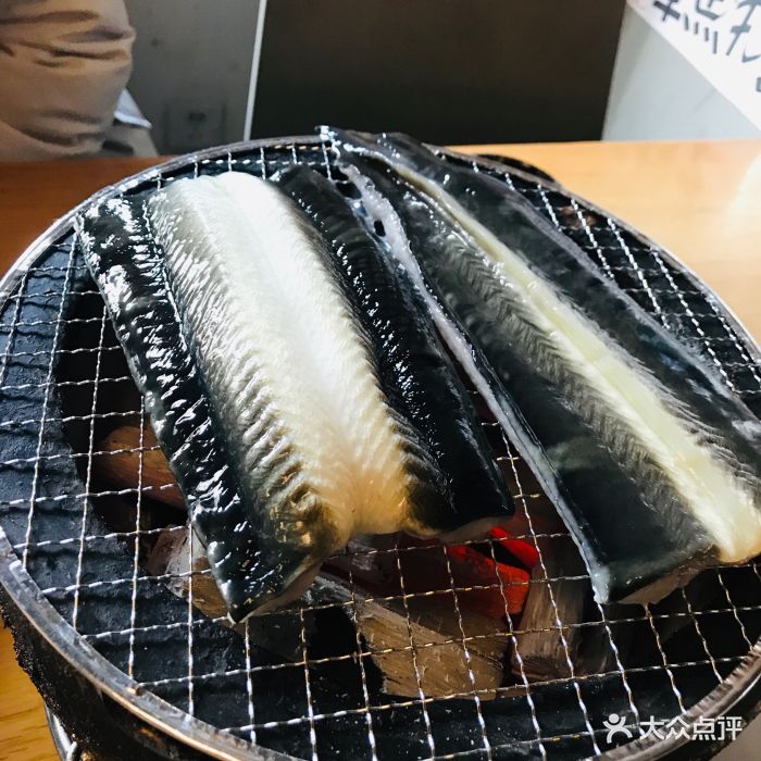 虎兵卫烧肉屋活烤鳗鱼图片