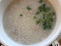 猪肉粥-太兴烧味餐厅(香港机场店)