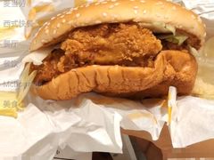 肉肉大方炸鸡堡-麦当劳(南湖城市广场店)