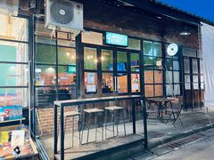 -席娜卡琳火车铁道夜市