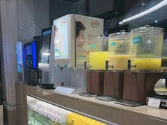 -荣誉国际酒店-云顶旋转餐厅