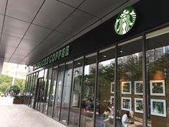 门面-星巴克臻选(深圳龙华红山天虹店)