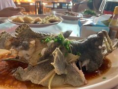 -三亚火车头万人海鲜广场