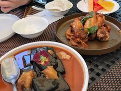 猴头菇鲍汁瑶柱扒制黑豆腐-肴约·花园式餐厅(湖里店)