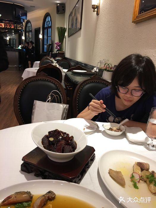 醉辉皇上海之巅(上海中心大厦店)文火焖牛肉图片
