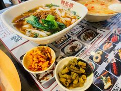 -双燕楼·手工馄饨·汤面小吃(世纪汇店)