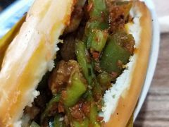 孜然夹馍-老字号杨坡红油米线腊汁肉夹馍(东四道巷店)