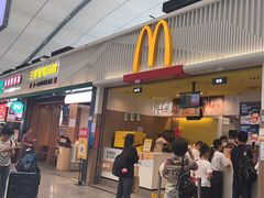 -麦当劳(深圳北站B2检票口楼上)