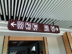 -鹰潭服务区-停车场