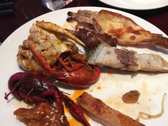 -荣誉国际酒店-云顶旋转餐厅